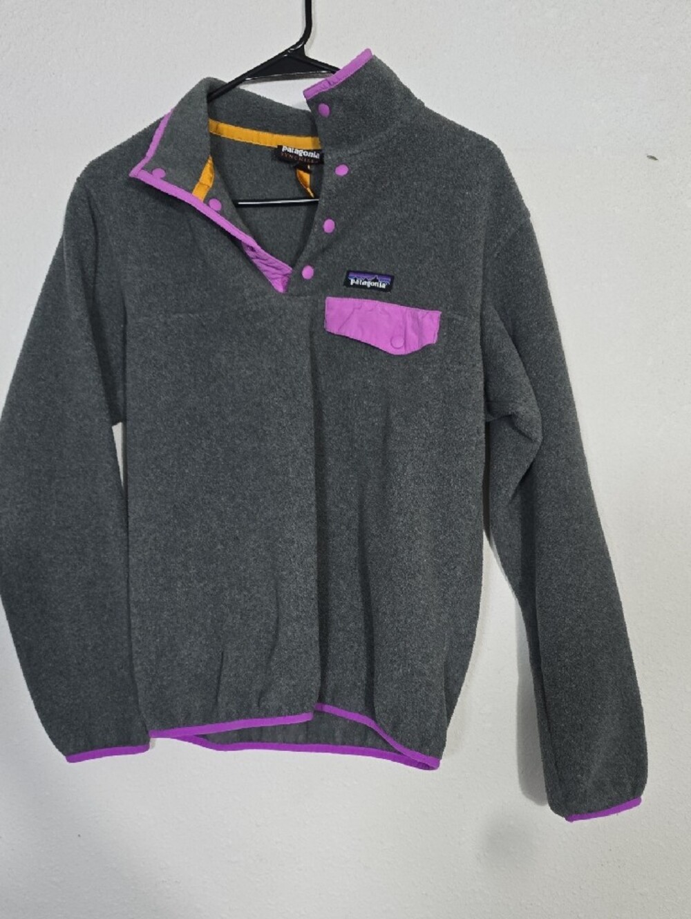 Patagonia Womens Small Synchilla Jacket Gray with Purple Buttons